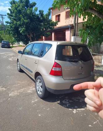 NISSAN LIVINA 1.6 SL 16V FLEX 4P MANUAL NISSAN LIVINA 1.6 SL 16V FLEX 4P MANUAL